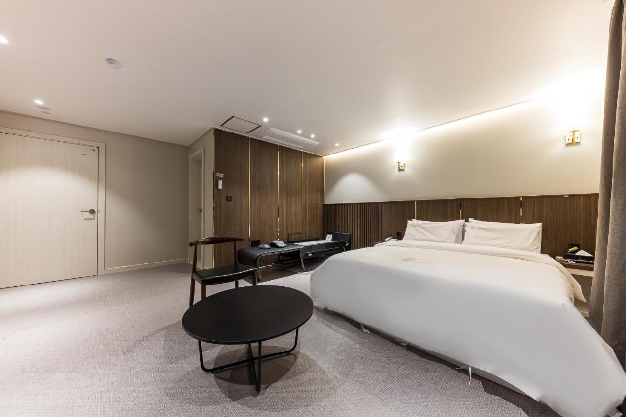 Hotel Lium Cheonan Zewnętrze zdjęcie