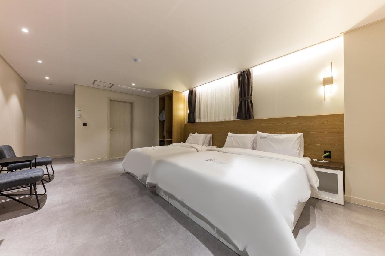 Hotel Lium Cheonan Zewnętrze zdjęcie